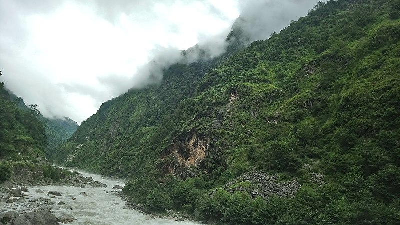 800px-Teesta_River,_Mangan,_Sikkim.jpg