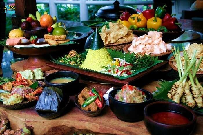 A myriad of traditional Balinese food that must be tried