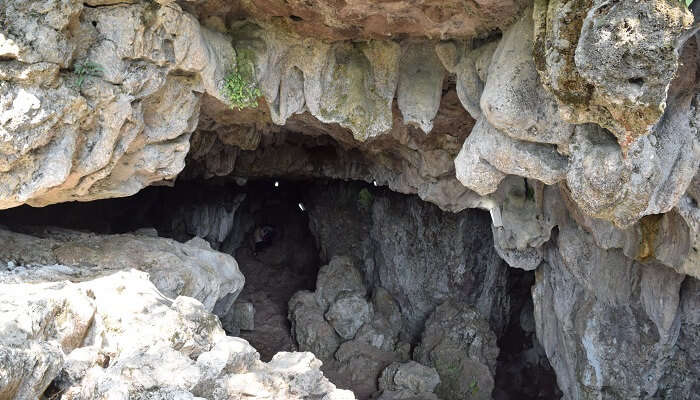 Beautiful Explore Mawsmai Cave