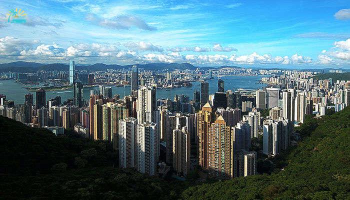 Catch Beautiful Glimpses Of Hongkong!