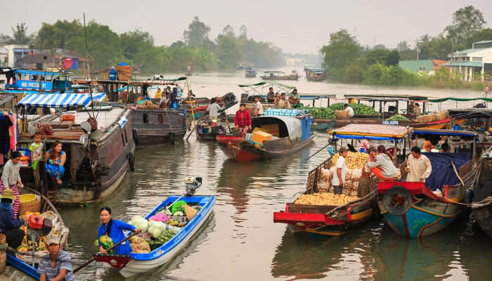 Floating markets in Thailand