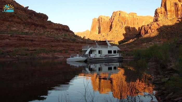 House Boating on Lake Powell