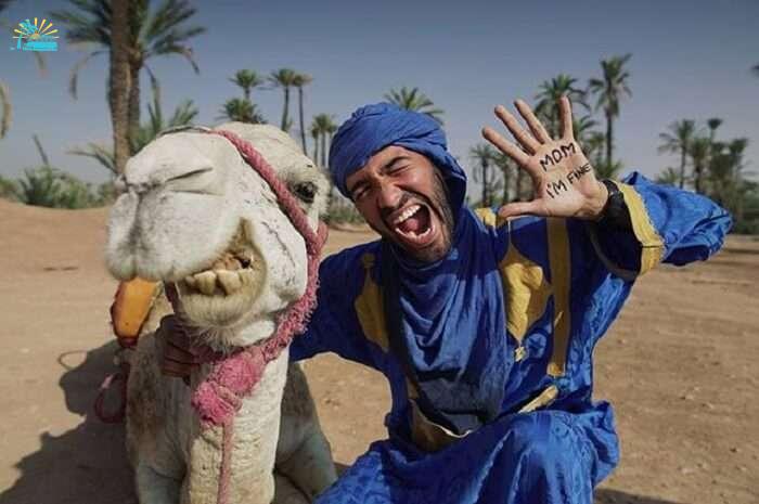 Jonathan Quiñonez taking a selfie with Camel