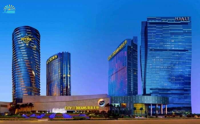 : Located in the bustling City of Dreams, The Grand Hyatt is where youll find sheer comfort and world-class luxury