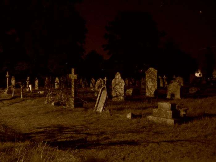 The hauntingly eerie night at Lothian Cemetery