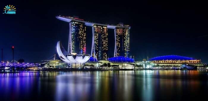 Marina_Bay_Sands,_Singapore_(8351775641)