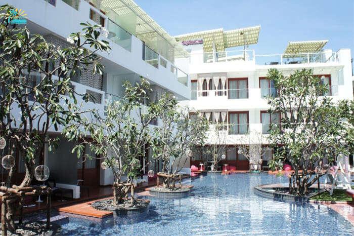 Places to Stay Near Wat Rong Khun