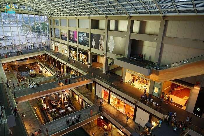 The_Shoppes_at_Marina_Bay_Sands,_Singapore