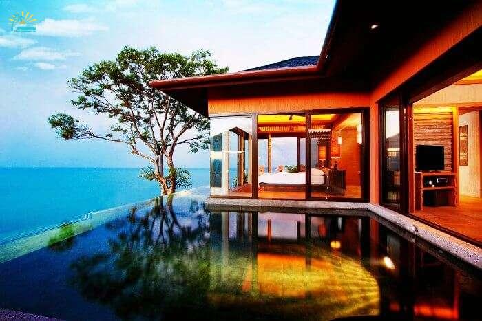 The cozy Sea facing room with an infinity pool in Sri Panwa Phuket