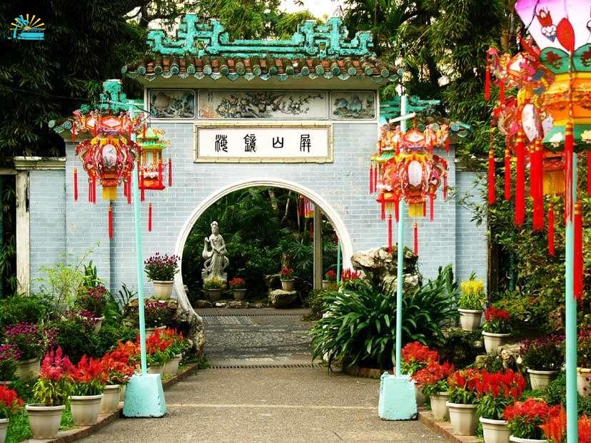 The entrance of Lou Lim Lok Park decorated with traditional Chinese chandelier