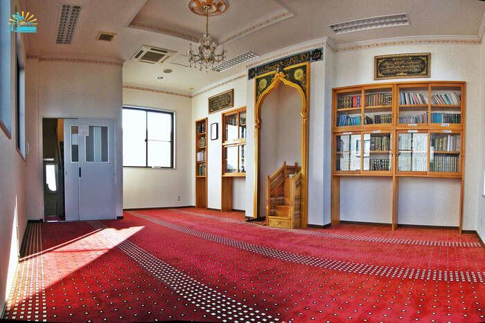 inside view of Nagoya Mosque