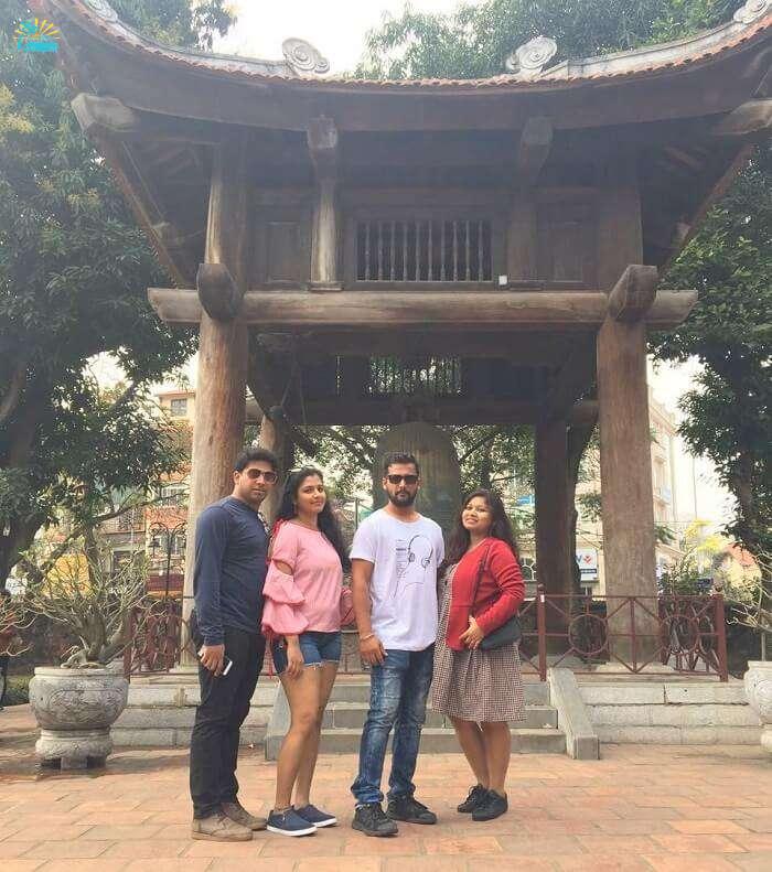 pallavi vietnam family trip: posing near temple of literature