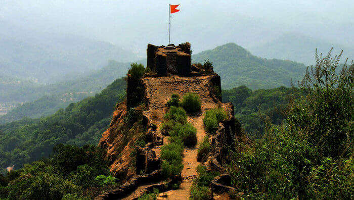 A beautiful view of the Pratapgarh Fort near Mahabaleshwar
