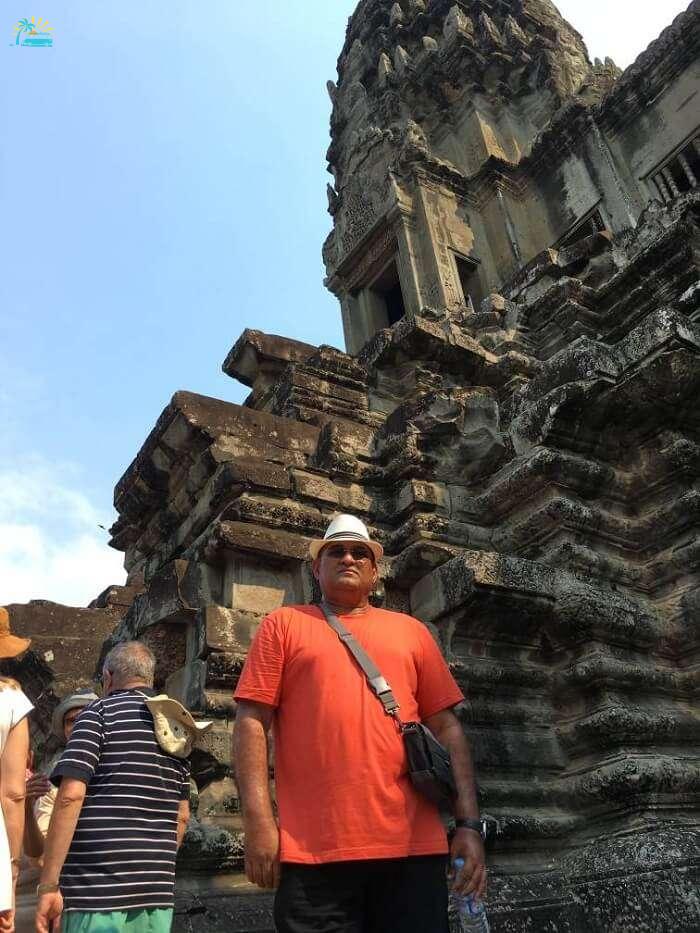 tour of the angkor wat temple